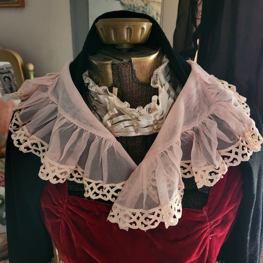 Vintage Nylon Collar